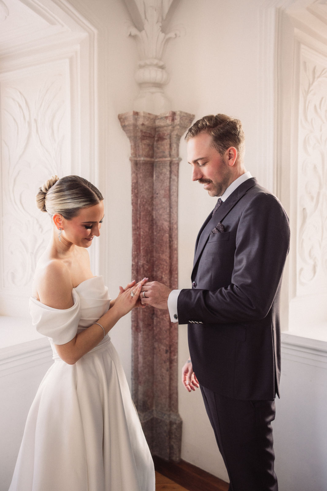 PhotomomentsNicole_Styled-Shoot-Timeless-Cloud-Dancer-Getting-Ready-135_(2) (2)